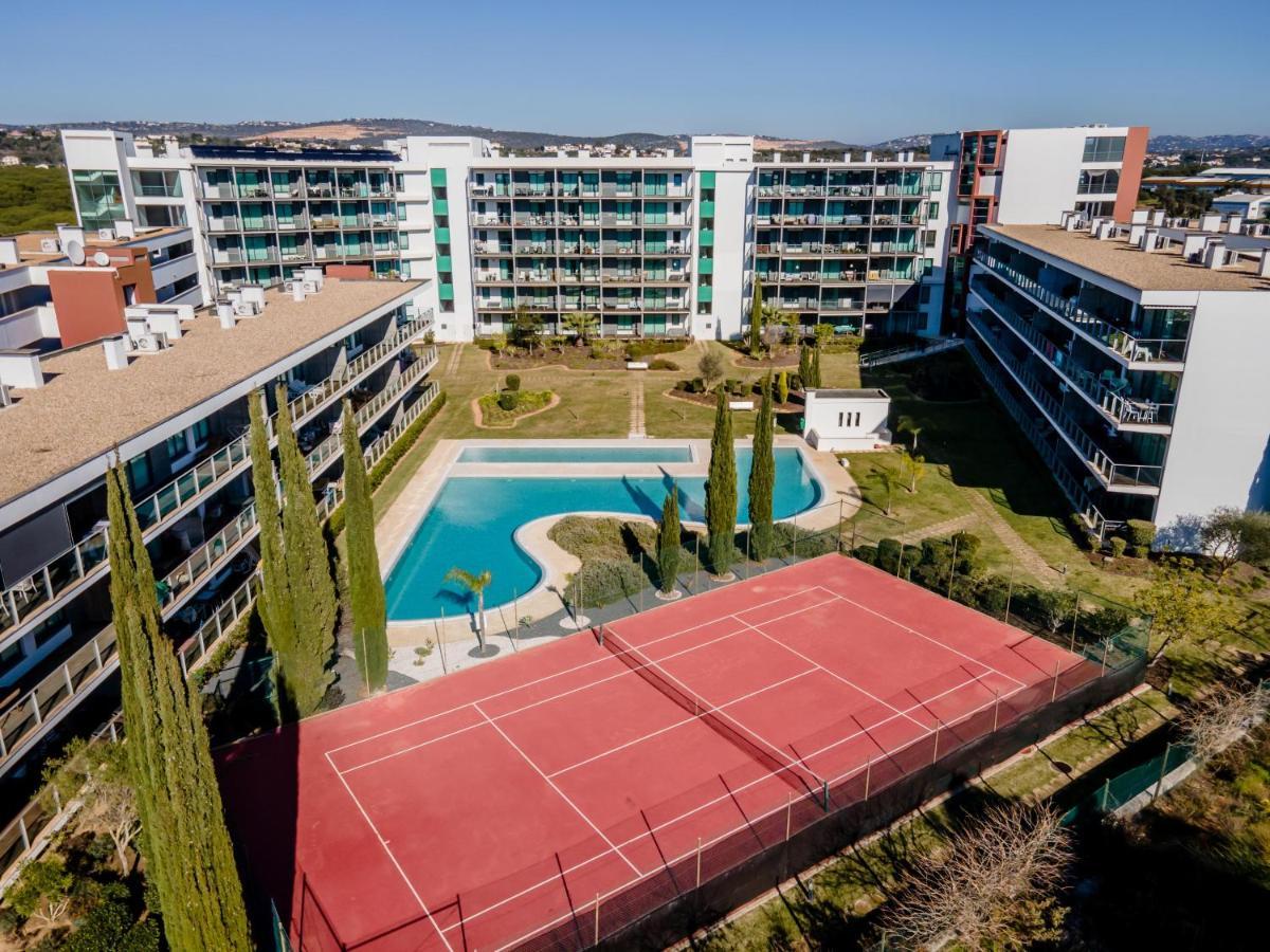 Superbe Appartement Spacieux Avec Terrasse Vue Piscine Vilamoura Kültér fotó