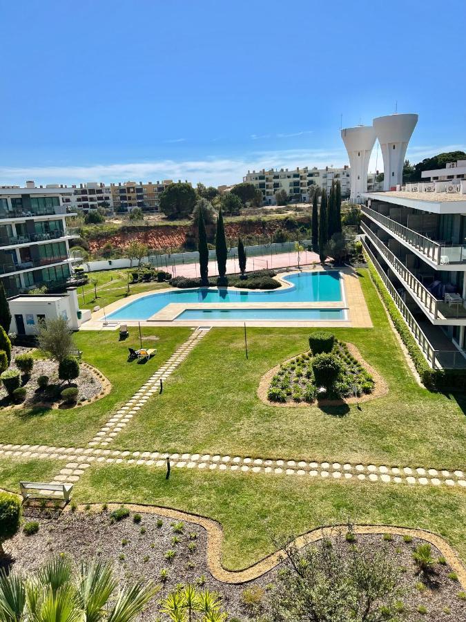 Superbe Appartement Spacieux Avec Terrasse Vue Piscine Vilamoura Kültér fotó